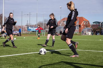 Bild 18 - B-Juniorinnen SG Weststeinburg/Bei - SV Fisia 03 : Ergebnis: 1:2